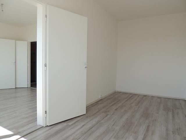 Pronájem bytu 2+1 44 m² – fotografie 3