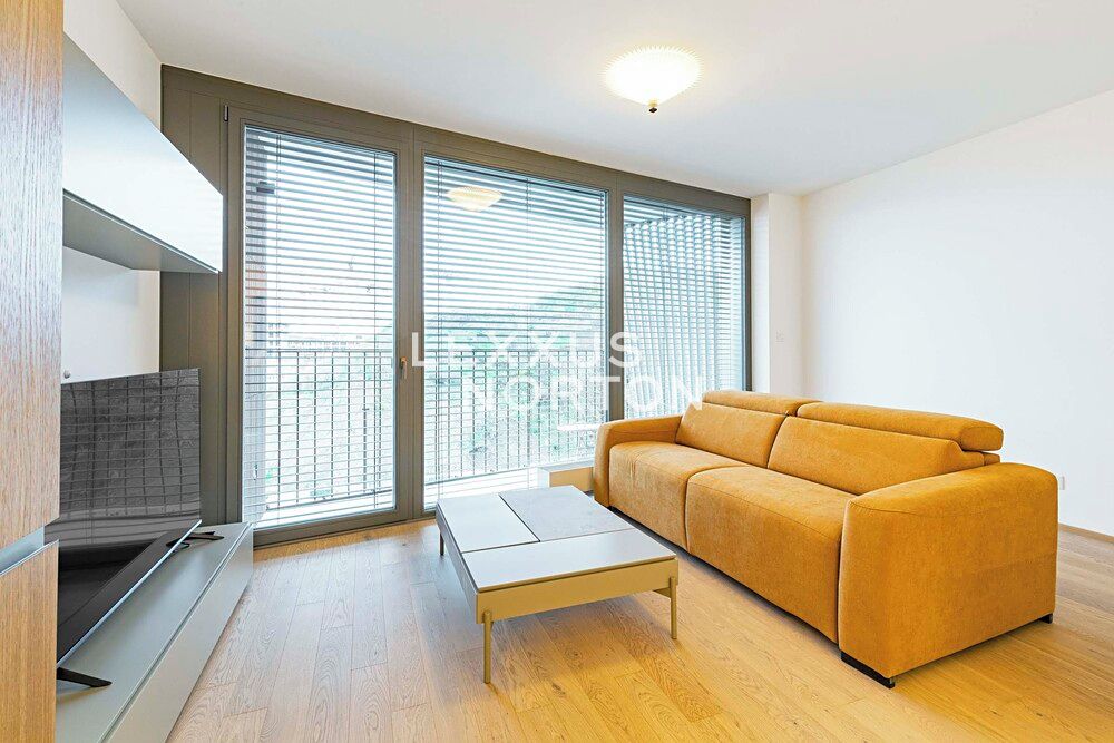 Pronájem bytu 1+kk 38 m²