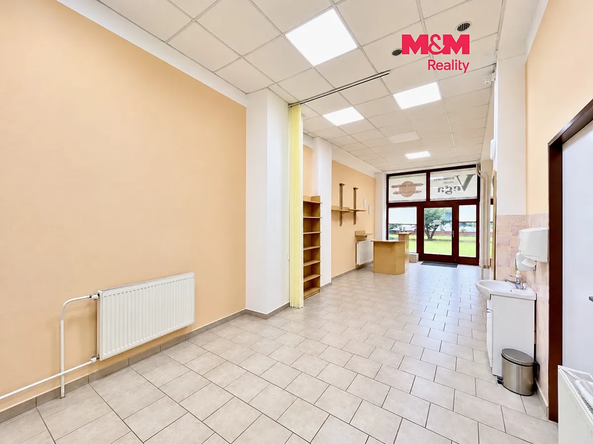 Pronájem obchodního prostoru 51 m²