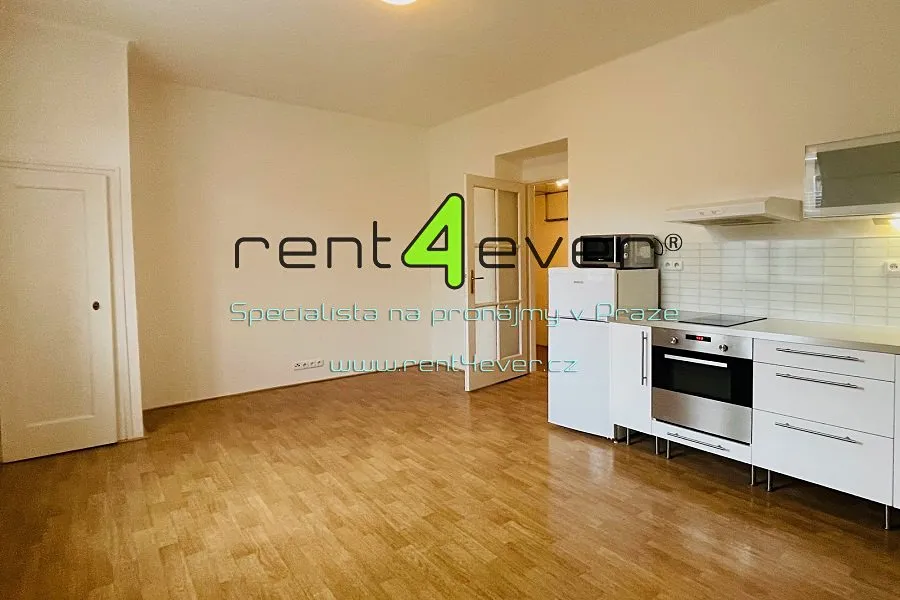 Pronájem bytu 1+kk 28 m²