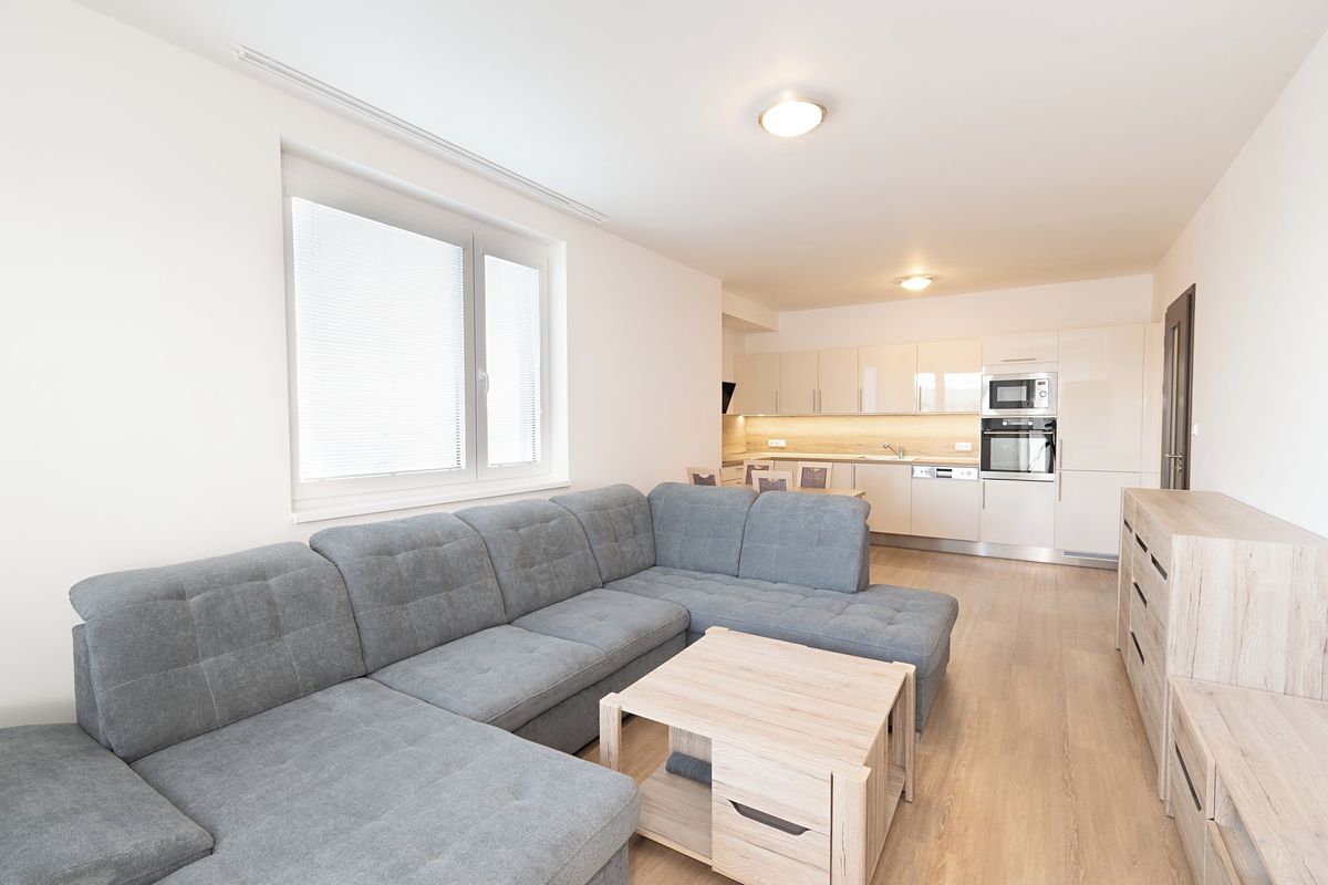 Pronájem bytu 2+kk 57 m² – fotografie 4