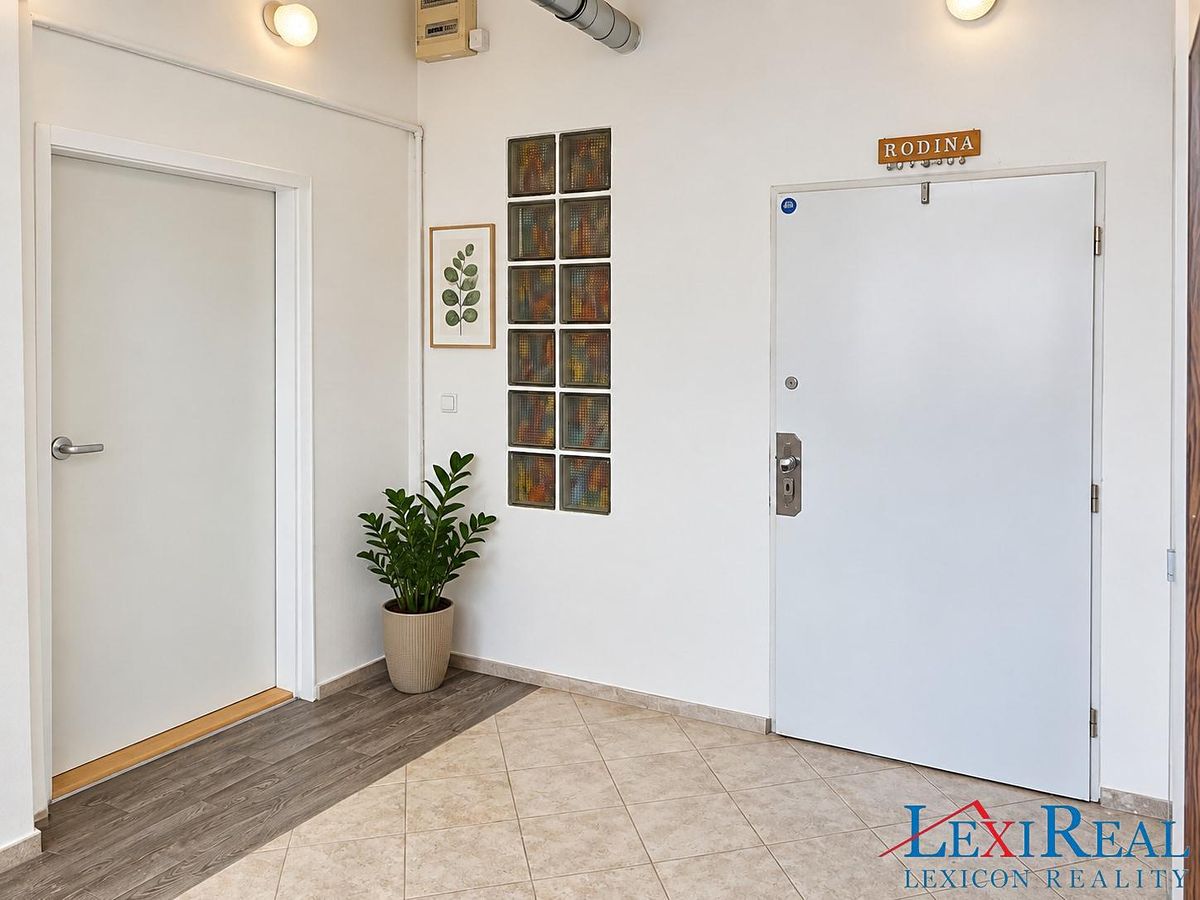 Pronájem bytu 1+1 35 m²