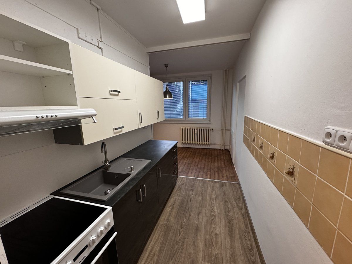 Pronájem bytu 2+1 56 m² – fotografie 3