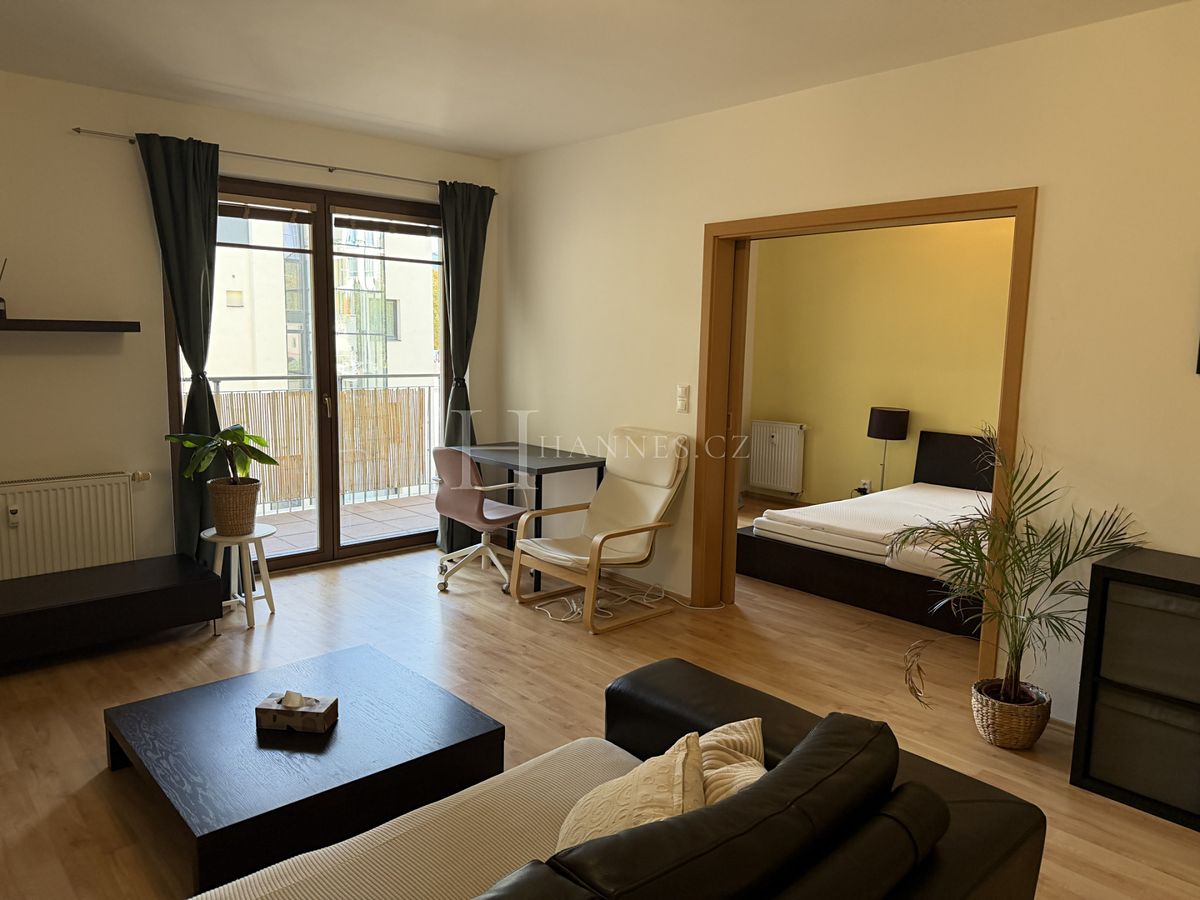 Pronájem bytu 2+kk 69 m² – fotografie 2