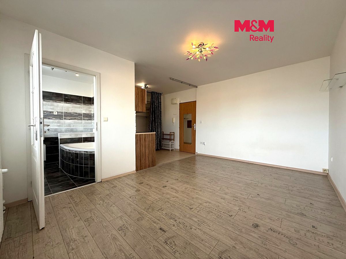 Pronájem bytu 1+kk 28 m², Ostrava – fotka 1 z 3