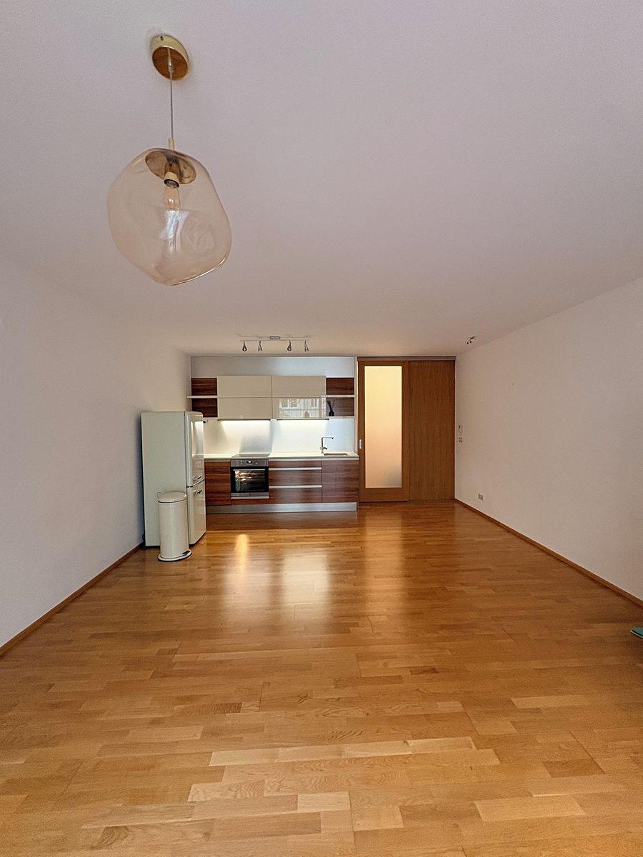 Pronájem bytu 1+kk 51 m² – fotografie 2