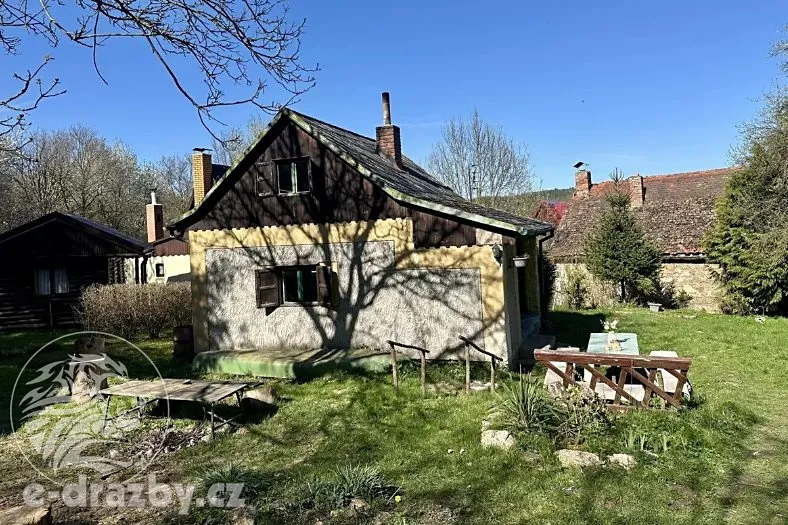 Dražba chaty 40 m², pozemek 360 m²