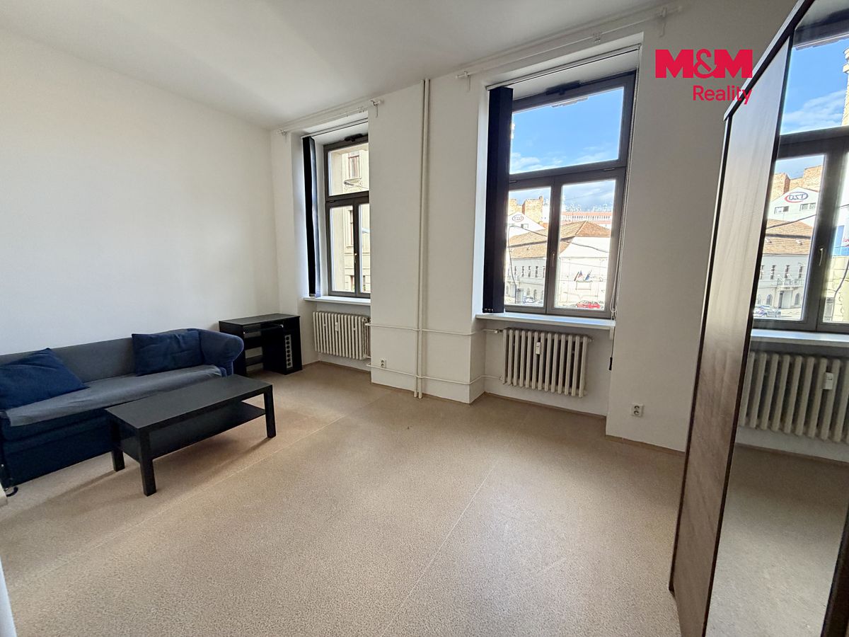 Pronájem bytu 1+kk 31 m² – fotografie 2