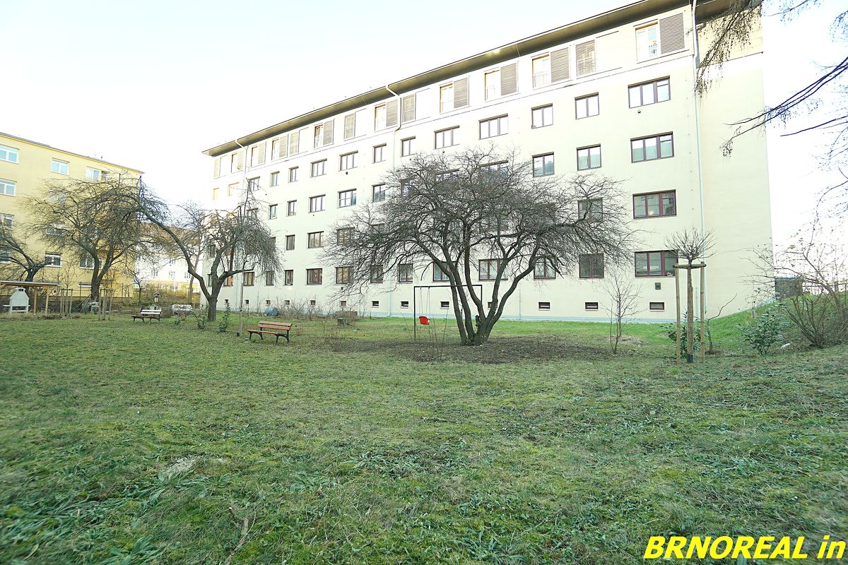 Pronájem bytu 2+kk 43 m² – fotografie 5