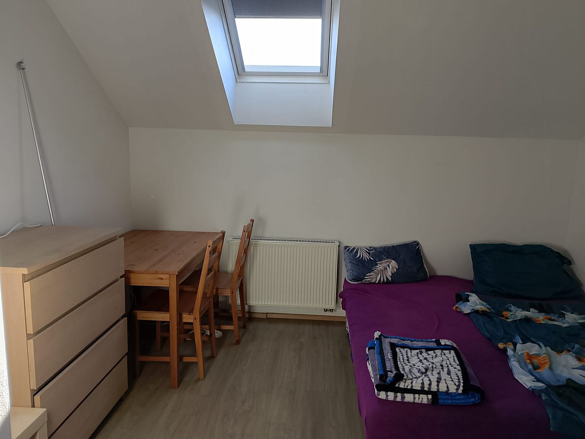 Pronájem bytu pokoje 17 m² – fotografie 5