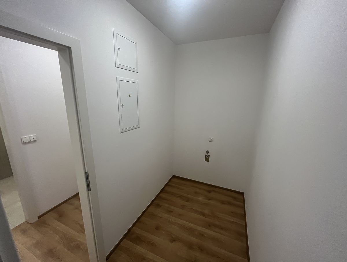 Pronájem bytu 1+kk 40 m² – fotografie 3
