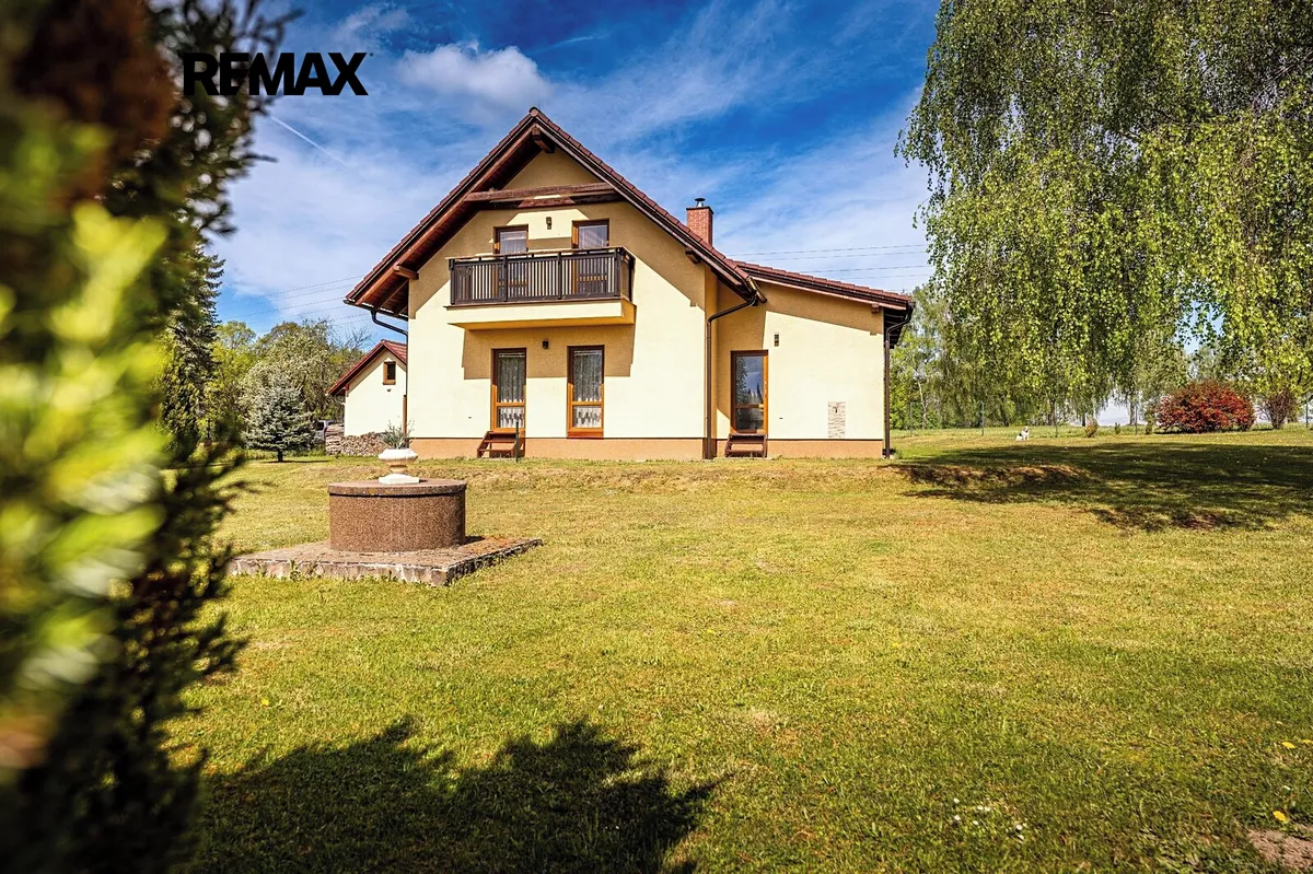 Prodej rodinného domu 126 m², pozemek 1946 m²