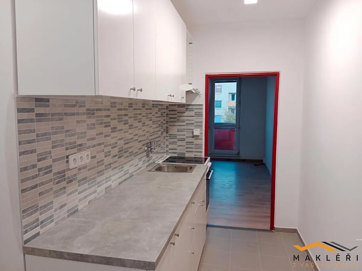 Pronájem bytu 1+kk 28 m²
