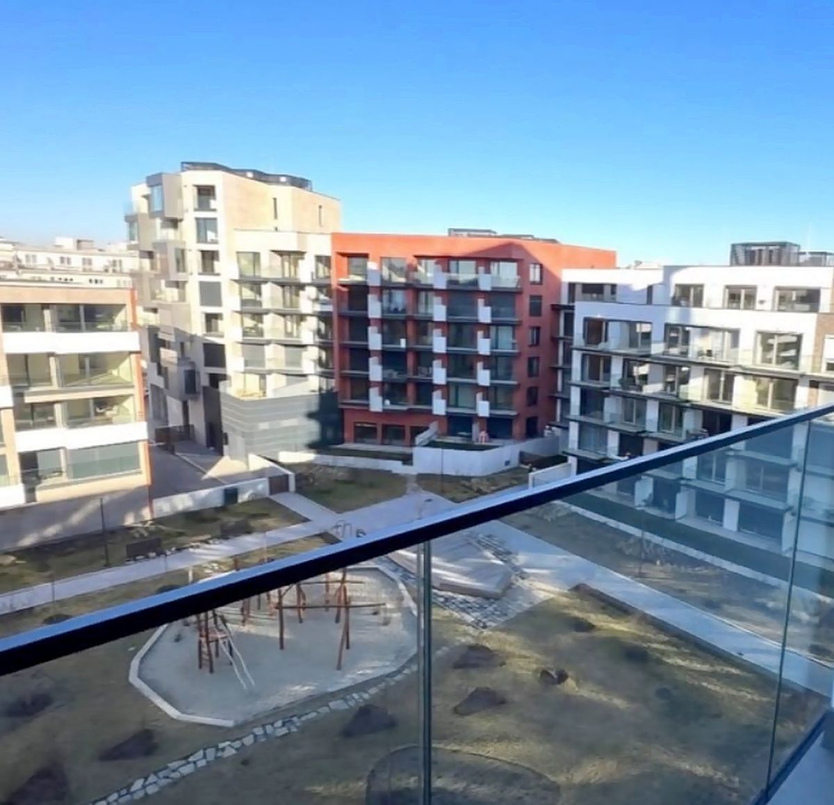 Pronájem bytu 1+kk 37 m² – fotografie 4