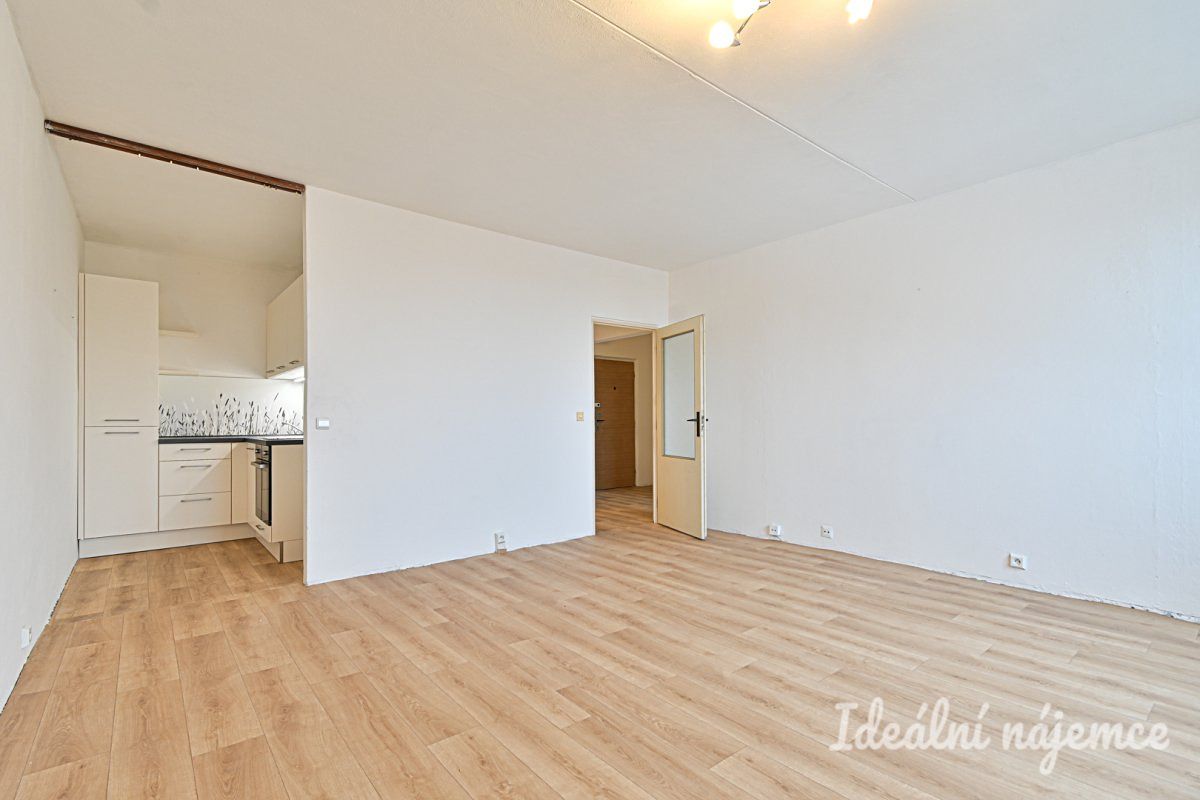 Pronájem bytu 2+kk 46 m² – fotografie 2