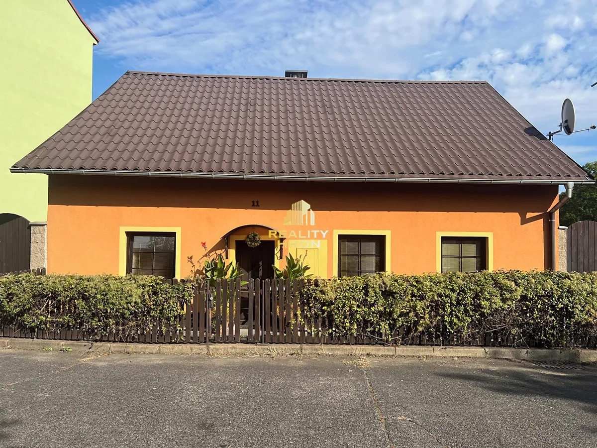 Prodej rodinného domu 250 m², pozemek 326 m²