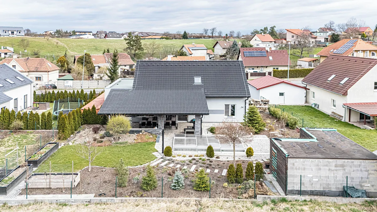 Prodej vily 318 m², pozemek 981 m²