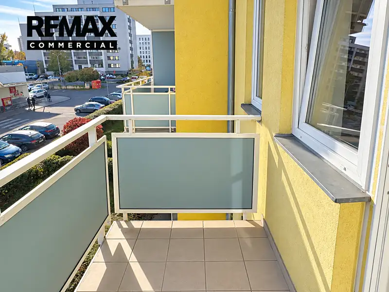 Pronájem bytu 1+kk 33 m², Praha – náhled fotky 2