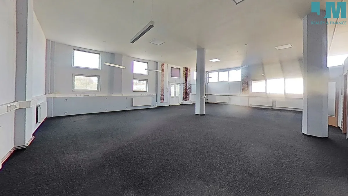 Pronájem obchodního prostoru 200 m²