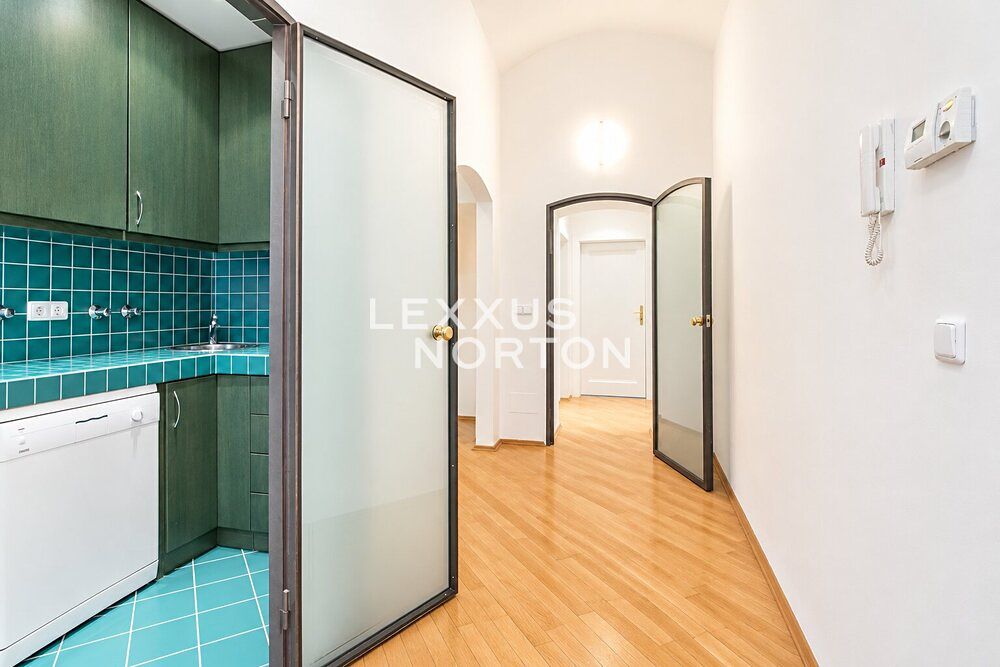 Pronájem bytu 4+1 100 m² – fotografie 3