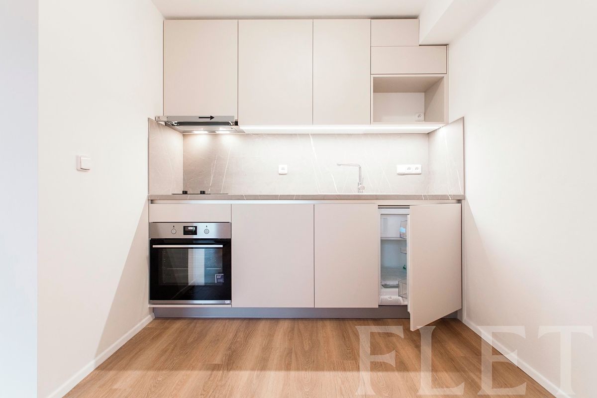 Pronájem bytu 1+kk 25 m² – fotografie 4