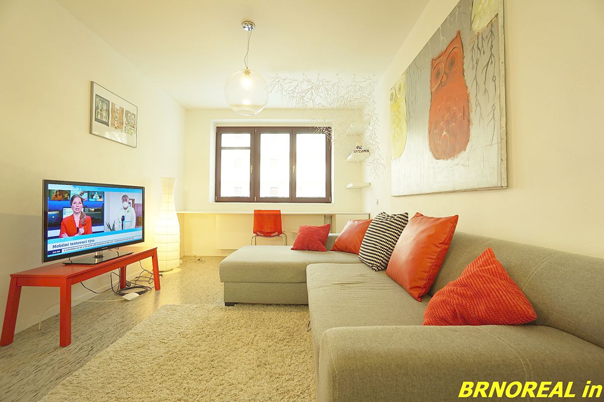 Pronájem bytu 2+kk 43 m² – fotografie 4