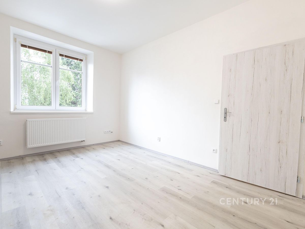 Pronájem bytu 2+kk 47 m² – fotografie 4