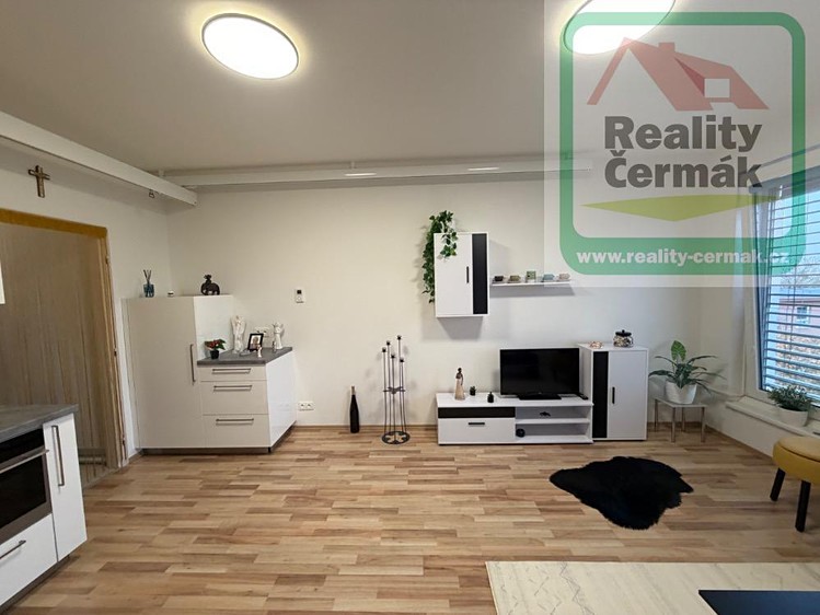 Квартира 1+kk на продаж, 36 м² (7 з 14)