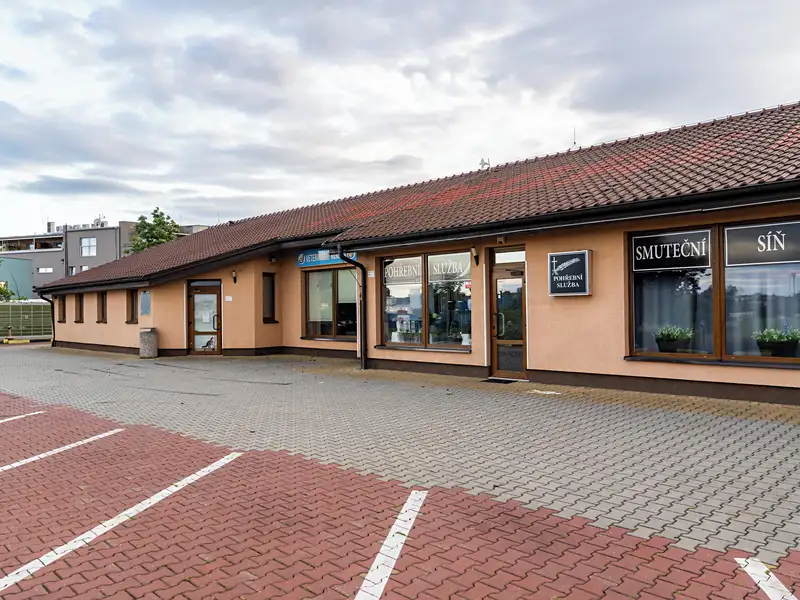 Prodej obchodního prostoru 510 m², Jesenice – náhled fotky 3