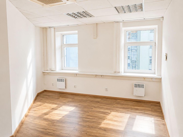 Комерційне приміщення в оренду, 145 м² (16 з 23)