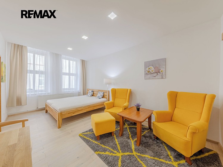 Pronájem bytu 2+kk, 42 m² (1 z 21)