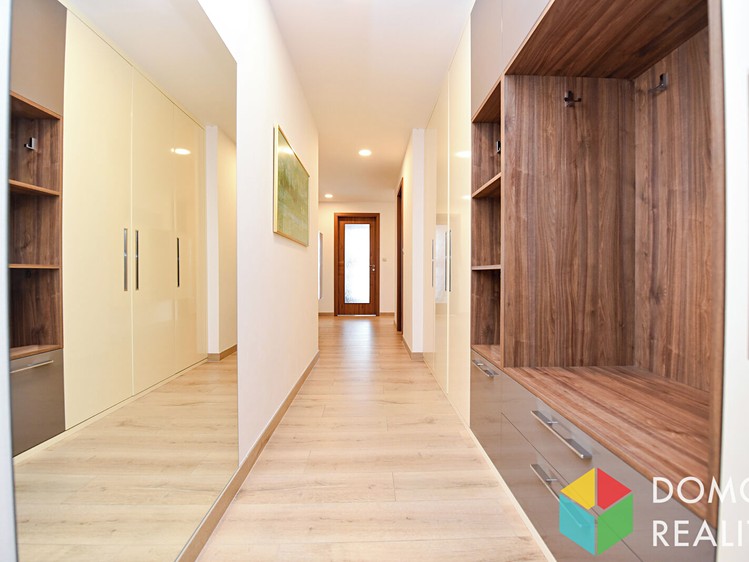 Квартира 4+kk на продаж, 118 м² (21 з 38)