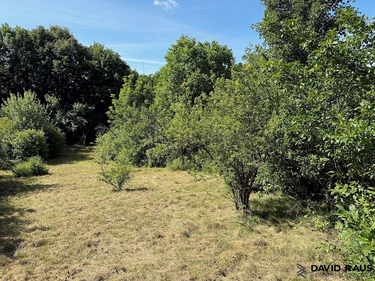Prodej stavebního pozemku 475 m², Silůvky – fotka 1 z 3