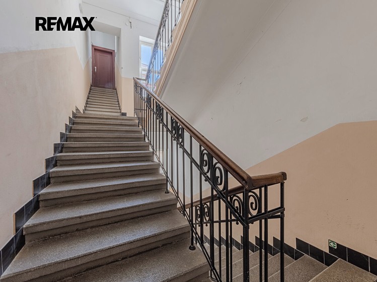 Pronájem bytu 2+kk, 42 m² (18 z 21)