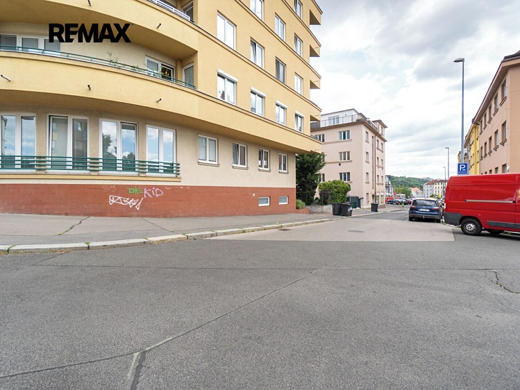 Pronájem nemovitosti, 12 m² (6 z 6)