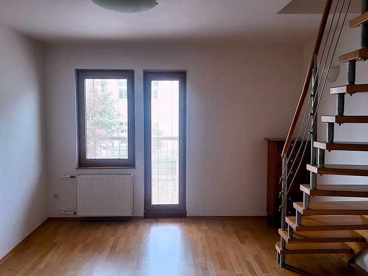 Pronájem bytu 3+1, 82 m² (3 z 14)
