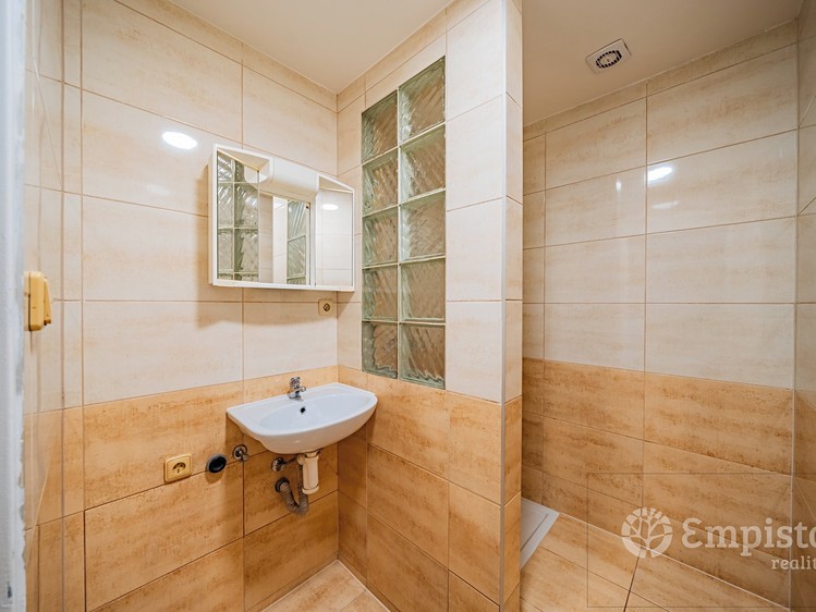 Квартира 4+1 на продаж, 81 м² (14 з 23)