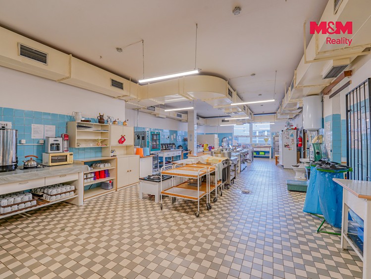 Комерційне приміщення на продаж, 30 198 м² (24 з 30)