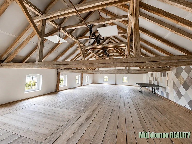 Будинок в оренду, 1 300 м² (23 з 29)