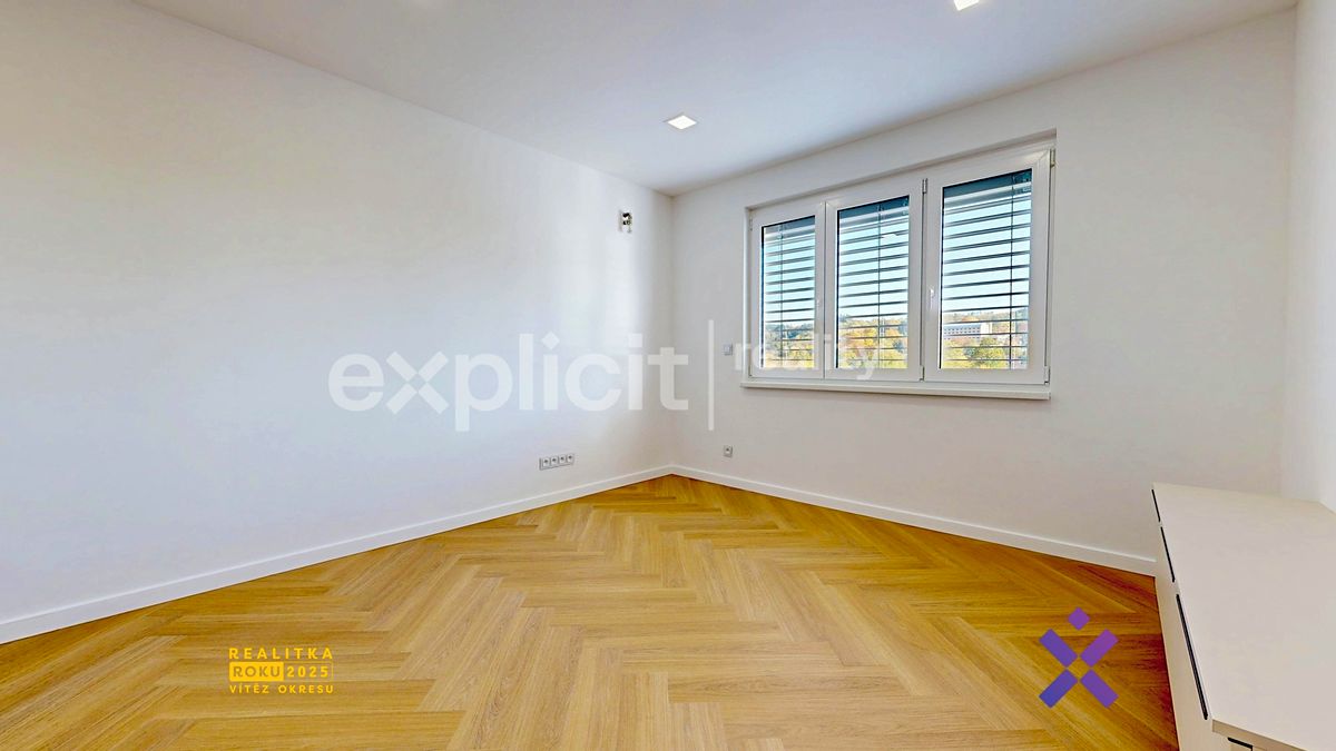 Pronájem bytu 2+1 66 m² – fotografie 3