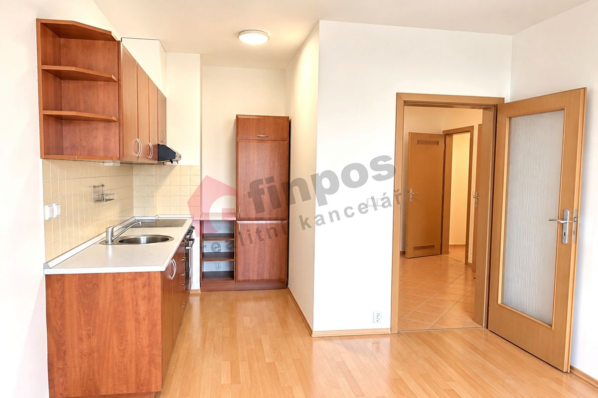 Pronájem bytu 2+kk 56 m² – fotografie 3