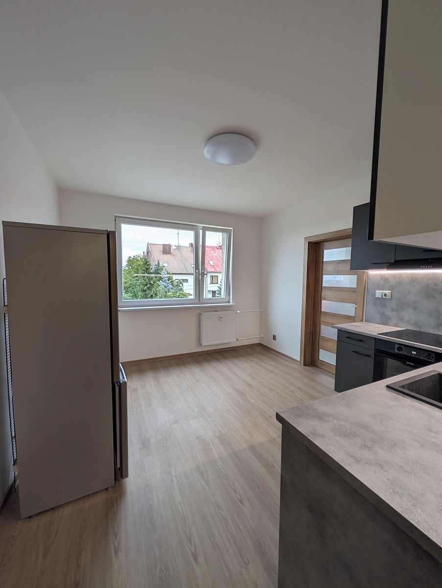 Pronájem bytu 2+kk 36 m² – fotografie 5