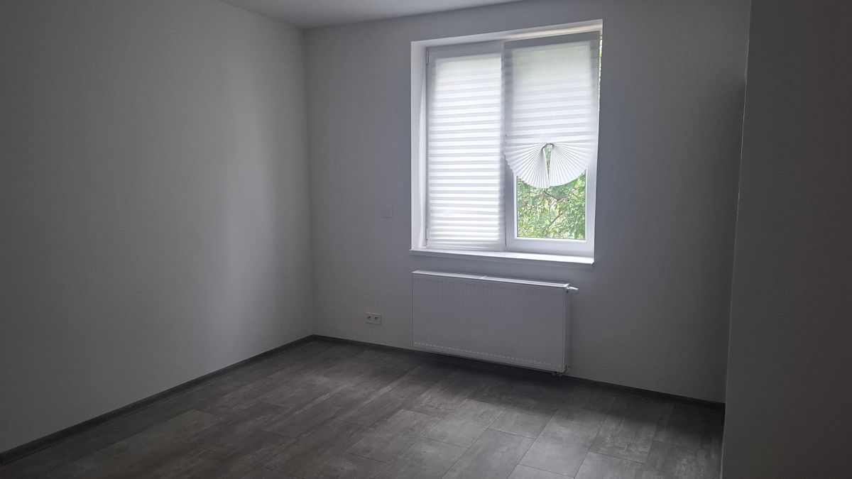 Pronájem bytu 2+kk 56 m² – fotografie 3