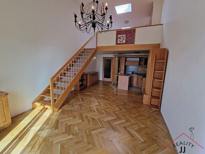 Pronájem bytu 3+kk 99 m²