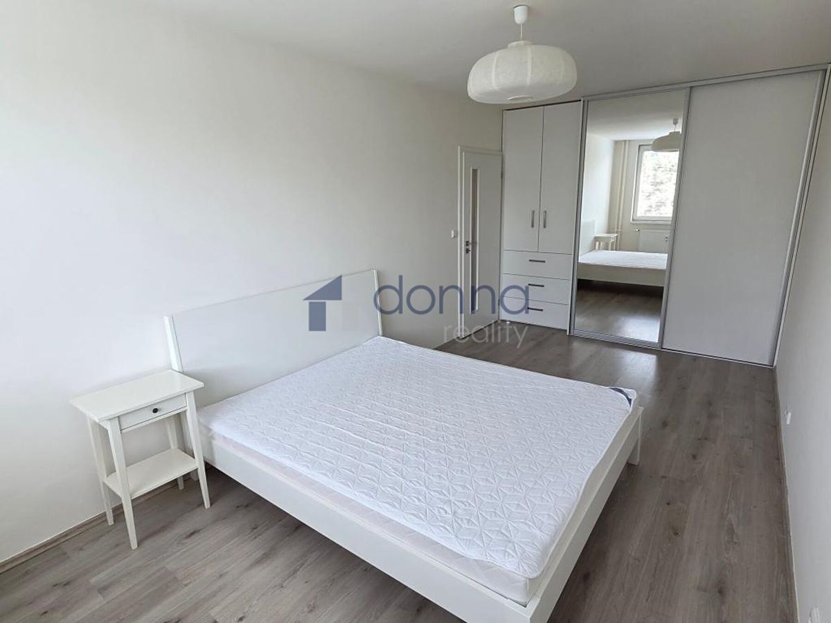 Pronájem bytu 3+kk 66 m² – fotografie 4