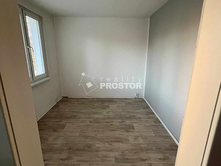 The 4+1 flat for rent, 82 m² (15 of 24)