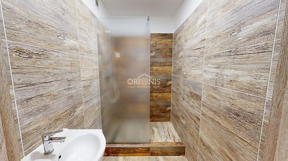 Pronájem bytu 2+kk 42 m² – fotografie 3