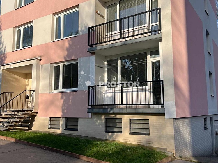 The 4+1 flat for rent, 82 m² (9 of 24)