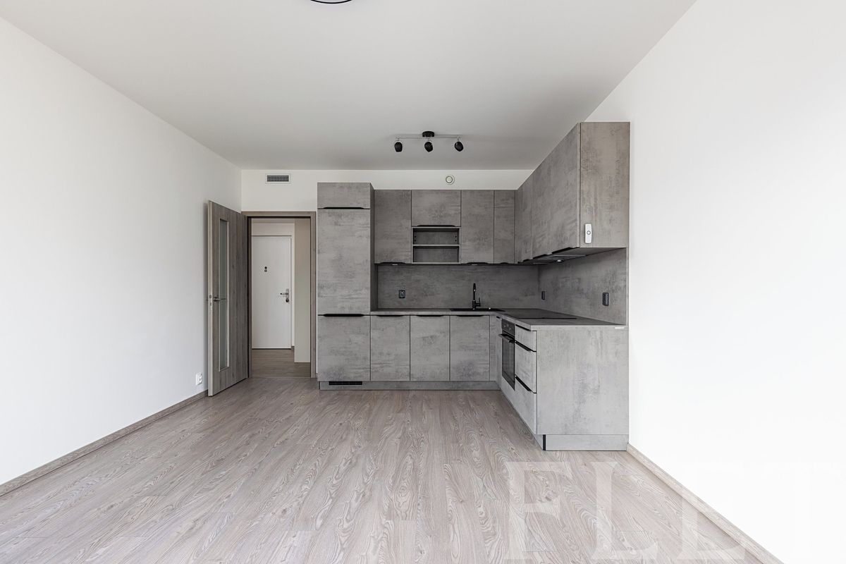 Pronájem bytu 2+kk 51 m² – fotografie 4