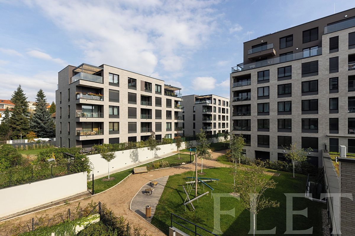 Pronájem bytu 2+kk 51 m² – fotografie 3